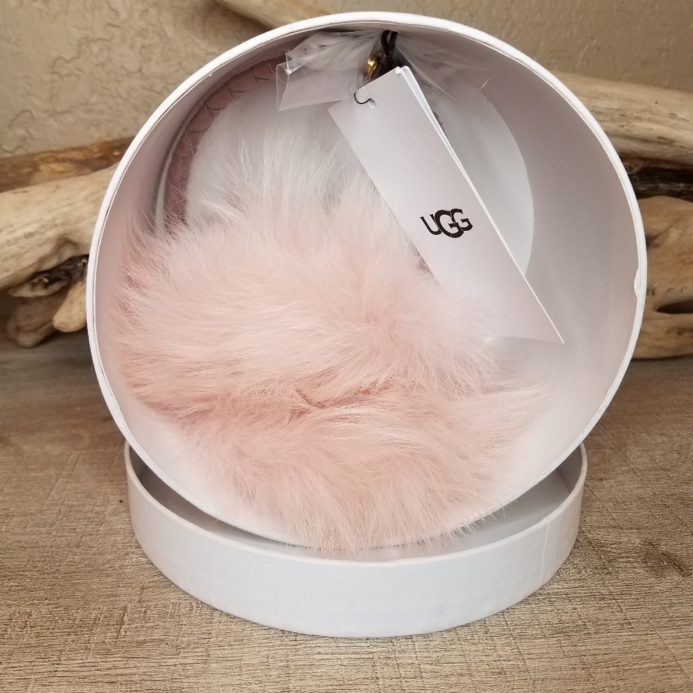 Ugg Genuine Long Pile Shearling Tech Earmuffs New!